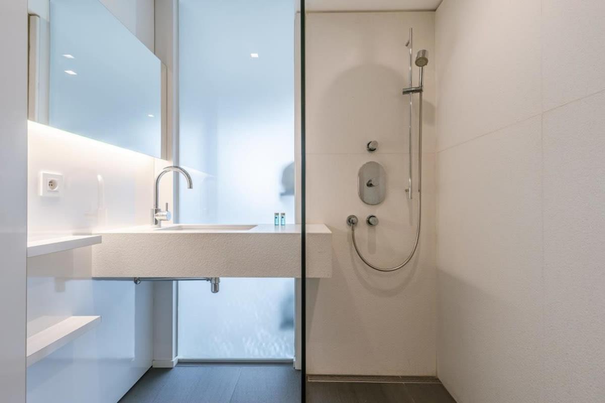 Modern Apartment In Centre Of Knokke Esterno foto