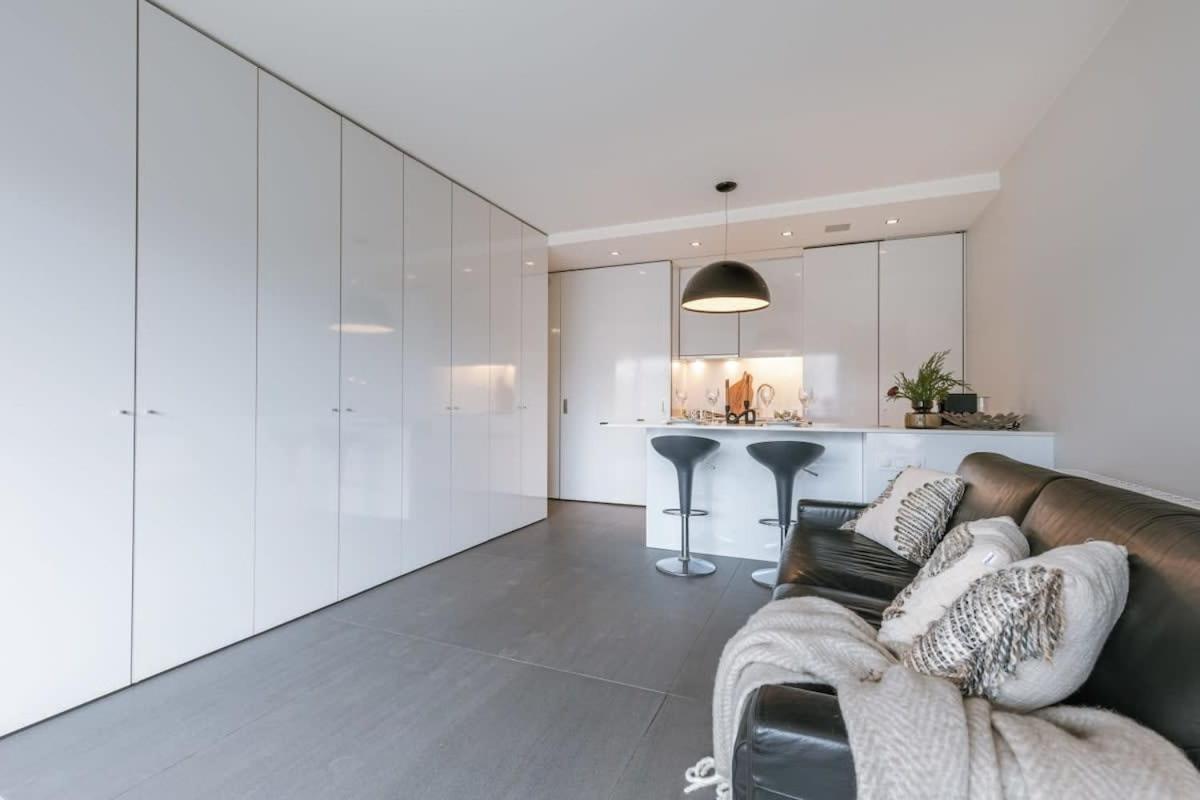 Modern Apartment In Centre Of Knokke Esterno foto
