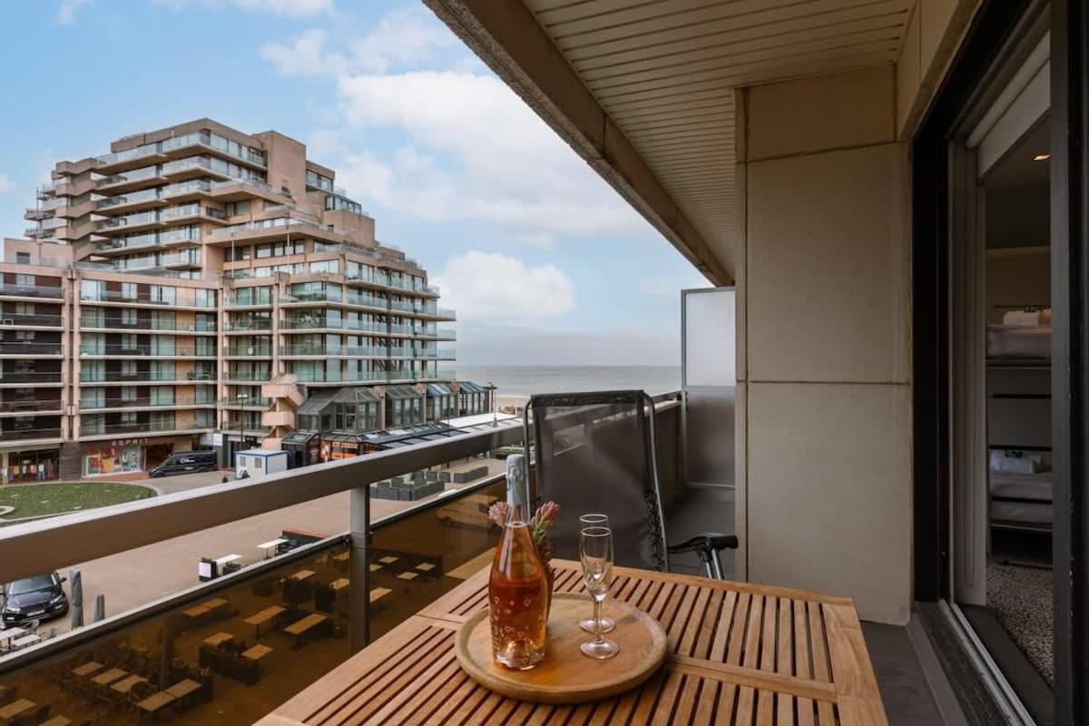 Modern Apartment In Centre Of Knokke Esterno foto
